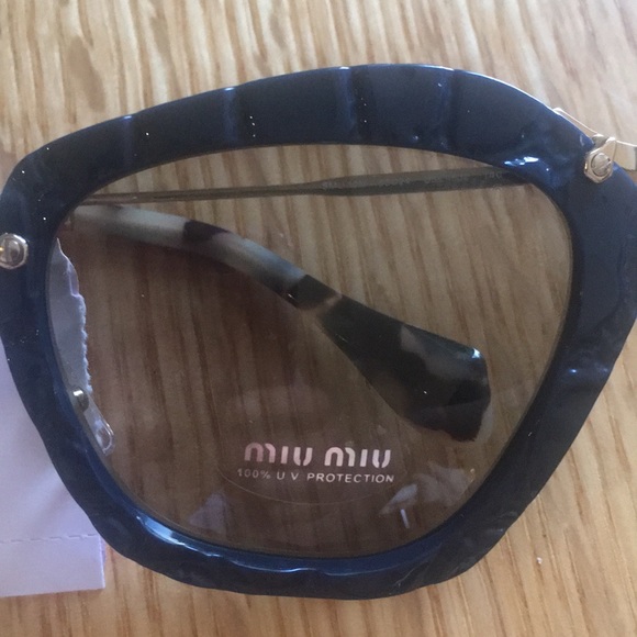 ?MIU MIU sunglasses? main image 7